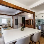 Chic Old Town Apartamento